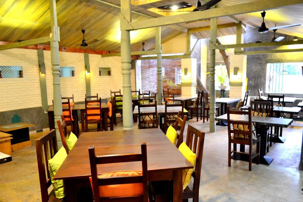 Morning Star Resorts Negombo Esterno foto
